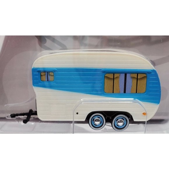 Johnny Lightning Tow & Go 1:64 1955 Ford Panel Delivery & Travel Trailer VER B  - Picture 4 of 6